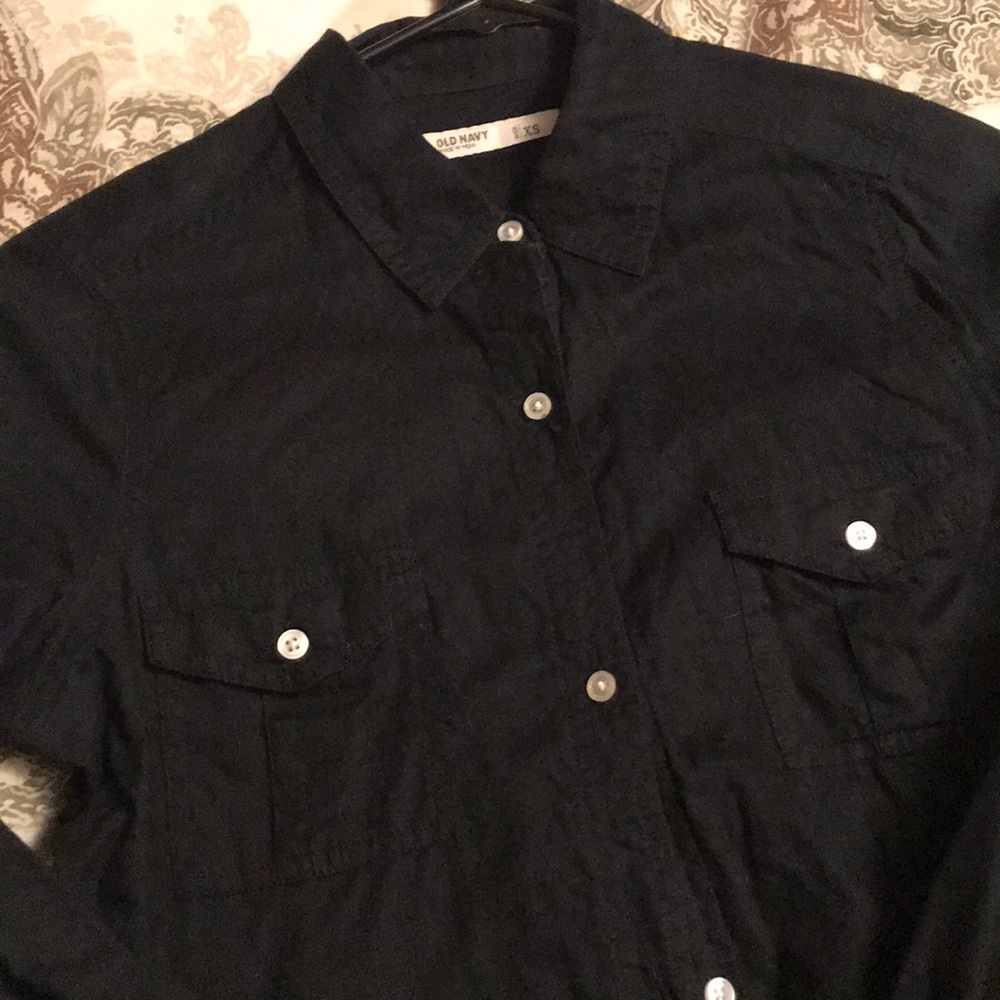 Black Old Navy button down shirt